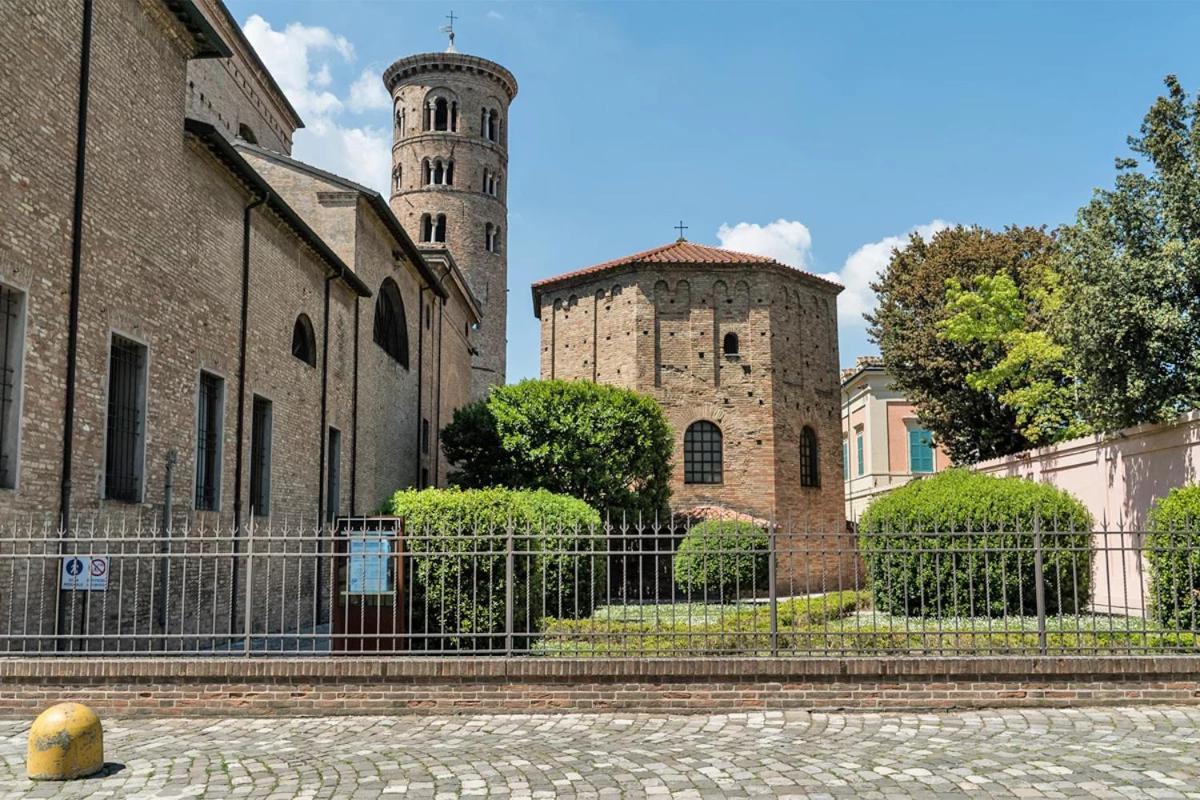Duomo - City Center Appartamento Elegante Con Suite Ravenna Exterior foto